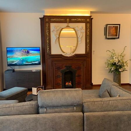 Botanique Suites Airbnb, Antwerpen Eksteriør bilde