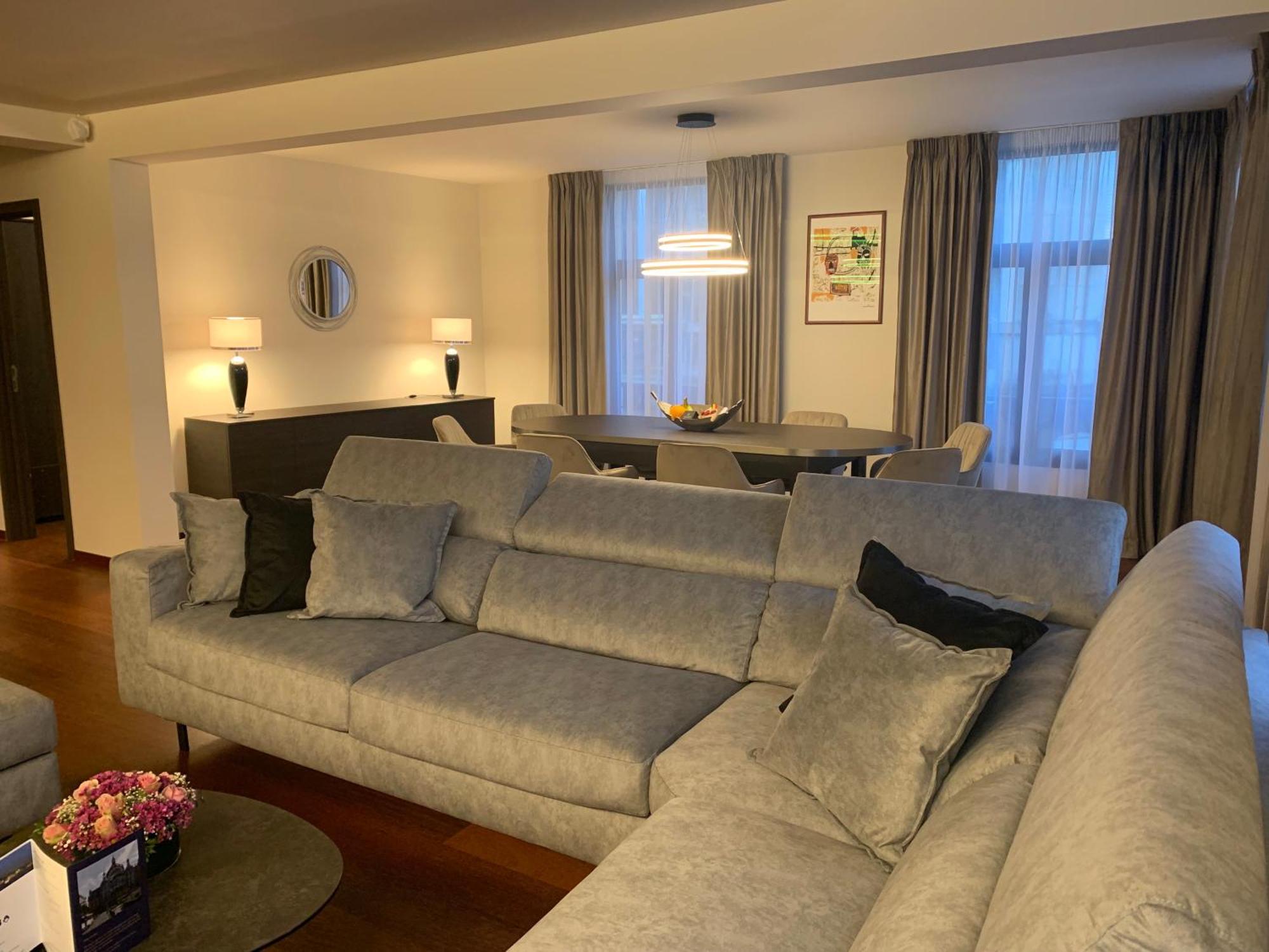 Botanique Suites Airbnb, Antwerpen Eksteriør bilde