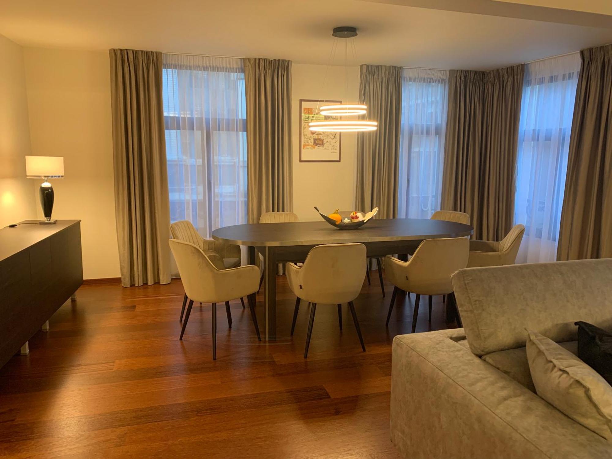 Botanique Suites Airbnb, Antwerpen Eksteriør bilde