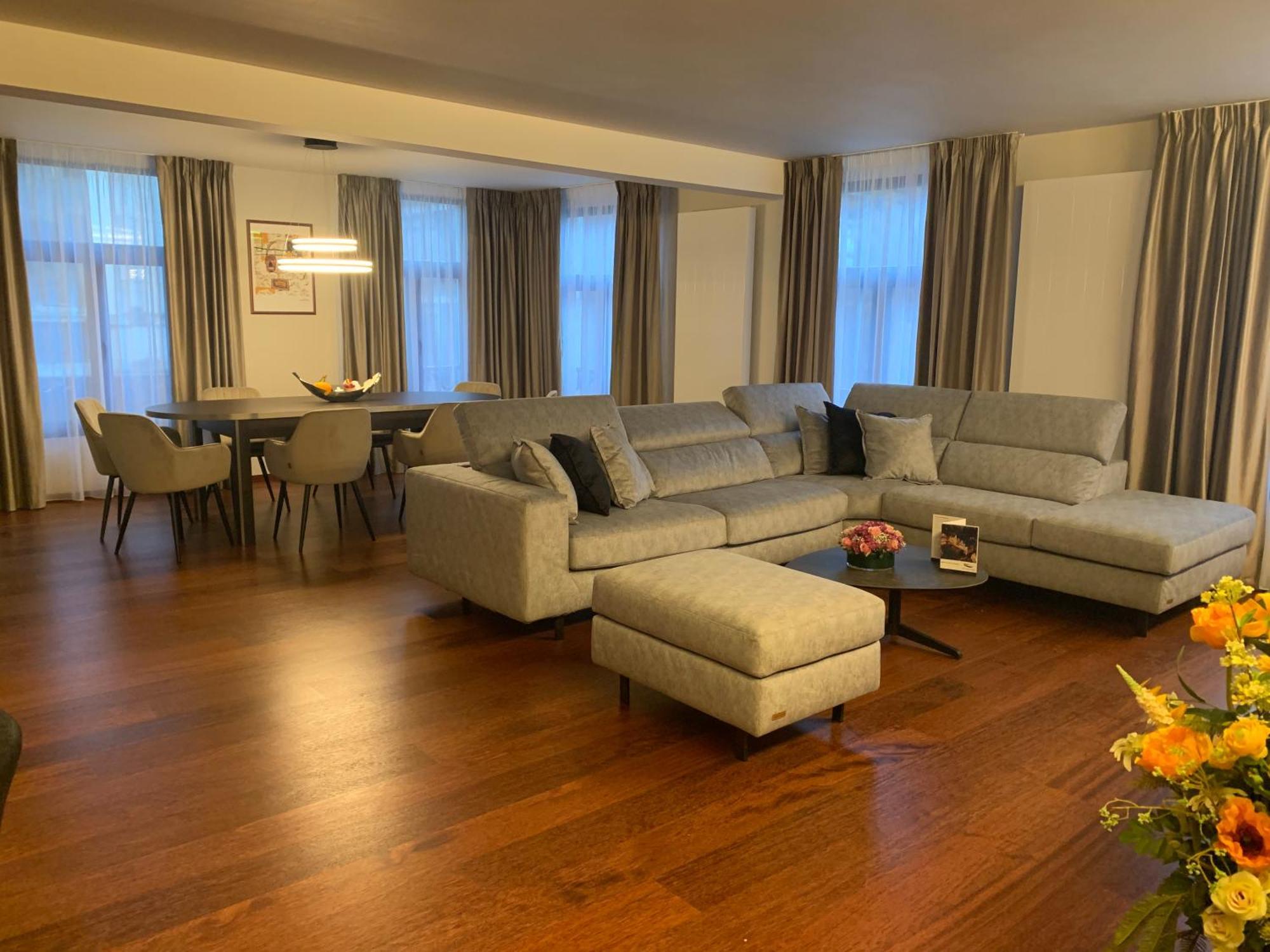 Botanique Suites Airbnb, Antwerpen Eksteriør bilde