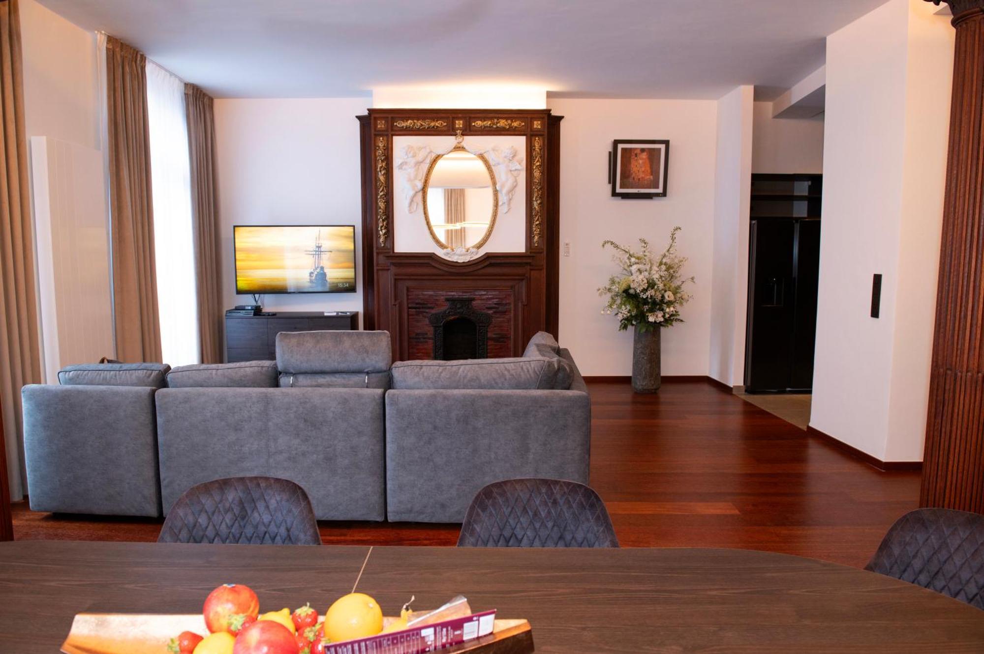 Botanique Suites Airbnb, Antwerpen Eksteriør bilde