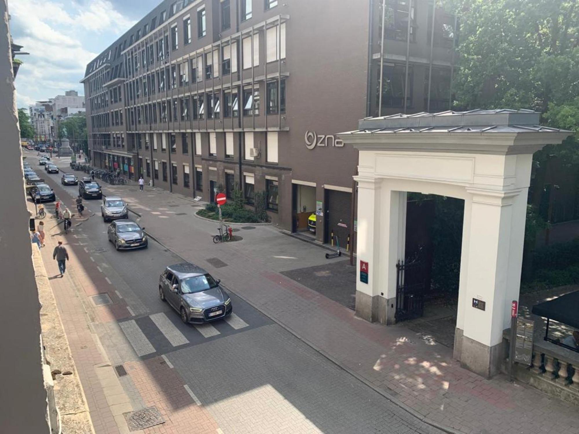 Botanique Suites Airbnb, Antwerpen Eksteriør bilde