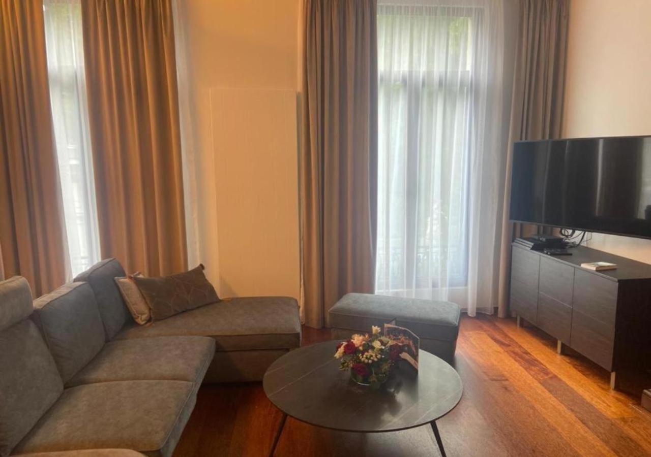 Botanique Suites Airbnb, Antwerpen Eksteriør bilde